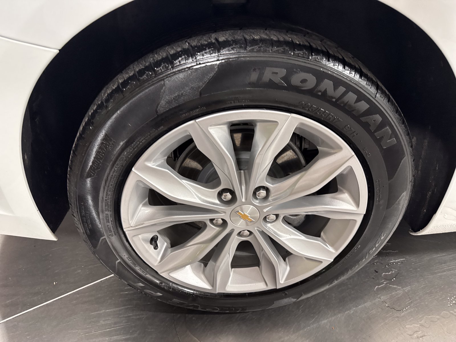 Used 2024 Chevrolet Malibu LT FWD image 13