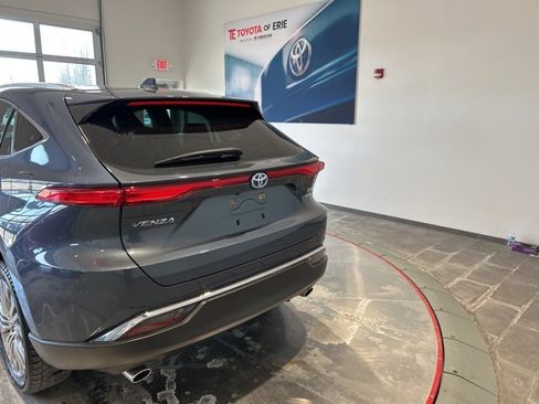 Certified 2021 Toyota Venza XLE w/ Softex Package image 6