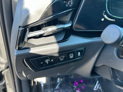 Used 2024 Kia Niro FWD image 21