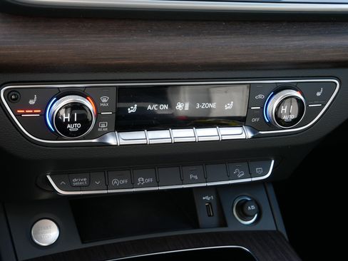 Used 2025 Audi Q5 2.0T Premium w/ Convenience Plus Package image 32