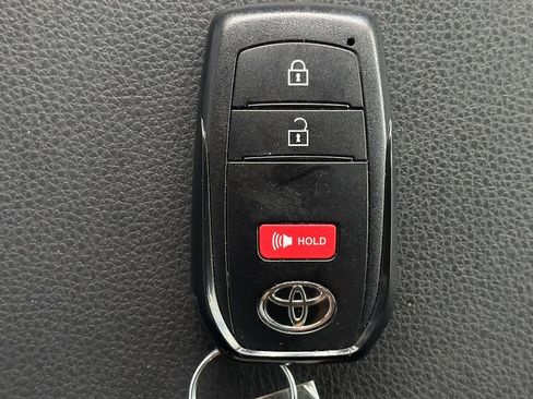Used 2024 Toyota Tacoma SR5 AWD/4WD image 27