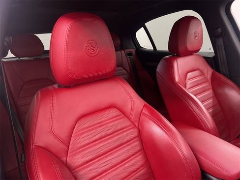 Used 2022 Alfa Romeo Stelvio Veloce image 54