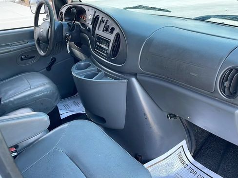 Used 2007 Ford E-450 and Econoline 450 RWD image 12