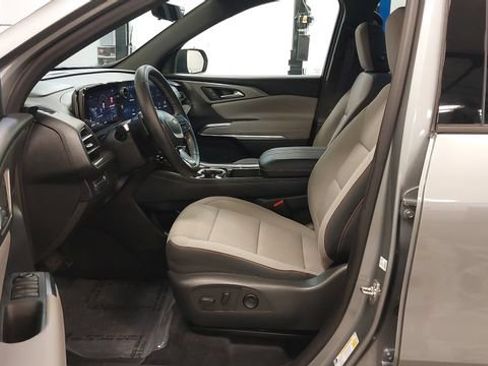 Used 2026 Chevrolet Traverse LT w/ Driver Confidence Package AWD/4WD image 26