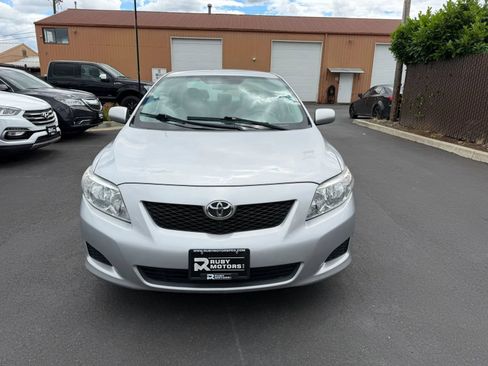 Used 2010 Toyota Corolla LE FWD image 2