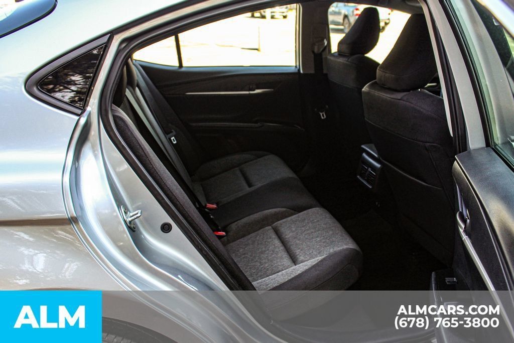 Used 2025 Toyota Camry LE FWD image 18