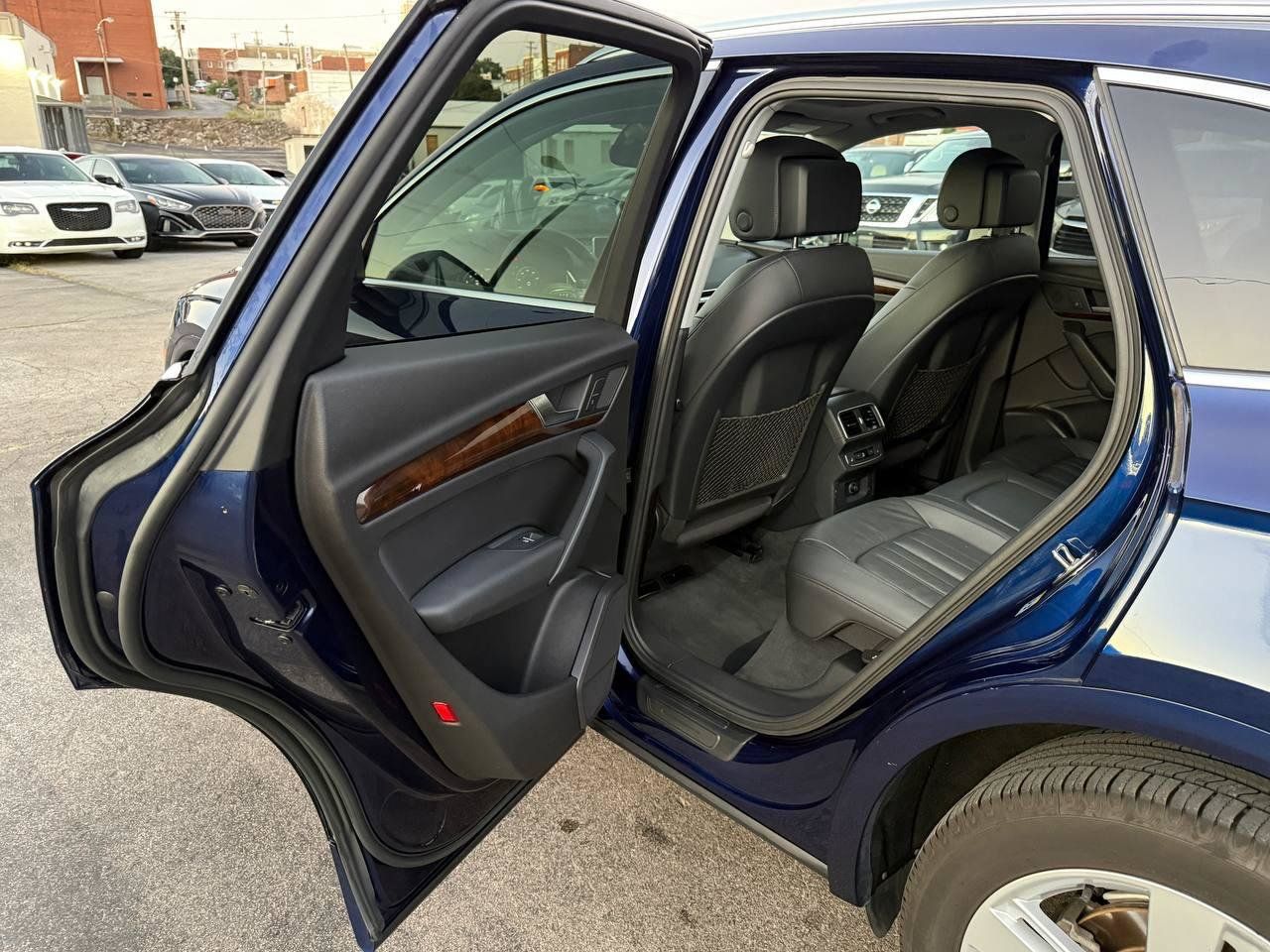 Used 2018 Audi Q5 2.0T Premium Plus AWD/4WD image 30