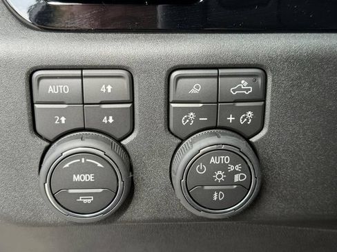 New 2026 Chevrolet Silverado 2500 ZR2 AWD/4WD image 31