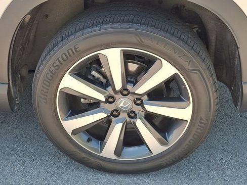 Certified 2025 Honda Pilot Touring image 31
