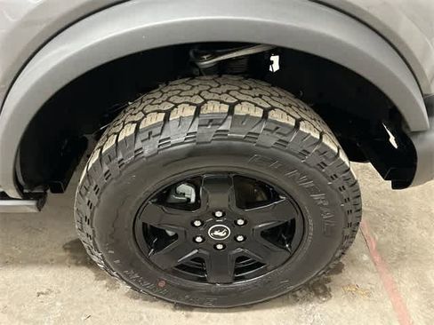 Certified 2022 Ford Bronco Black Diamond image 5