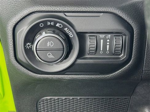 Used 2021 Jeep Gladiator Mojave image 10