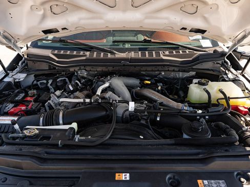 Certified 2022 Ford F450 Platinum AWD/4WD image 24