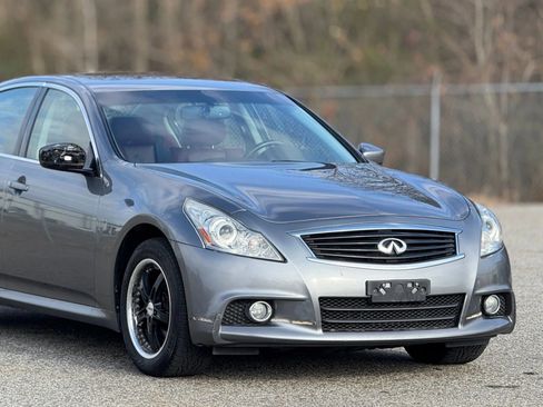 Used 2010 INFINITI G37 Anniversary Edition image 15