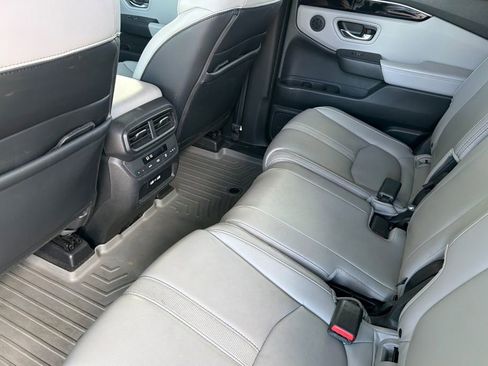 Used 2023 Honda Pilot EX-L image 12