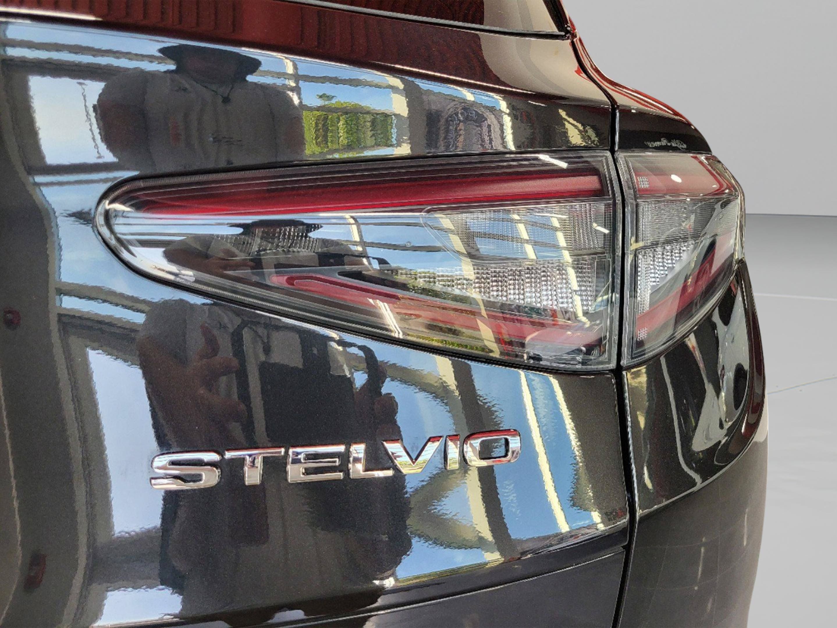 New 2025 Alfa Romeo Stelvio Sprint AWD/4WD image 82