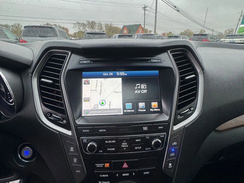 Used 2018 Hyundai Santa Fe AWD w/ SE Ultimate Tech Package 03 image 13