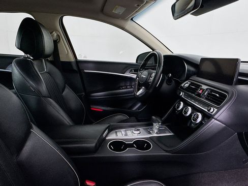 Used 2022 Genesis G70 2.0T w/ Prestige Package image 28