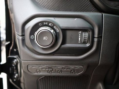 Used 2025 Jeep Wrangler Unlimited Rubicon 392 AWD/4WD image 17
