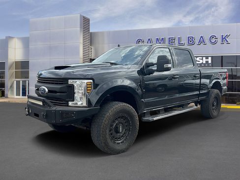 Used 2019 Ford F250 XLT w/ XLT Premium Package AWD/4WD image 15