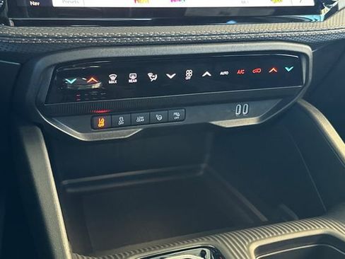 New 2026 Jeep Cherokee Overland w/ Advanced Pro Tech Group AWD/4WD image 19