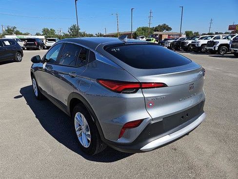 New 2026 Buick Envista Preferred image 3