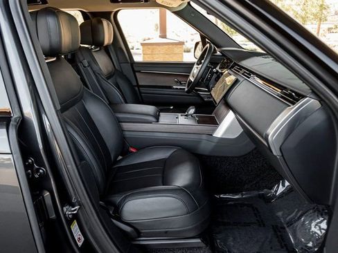 Used 2025 Land Rover Range Rover Autobiography image 30