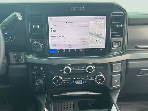 Certified 2025 Ford F250 Platinum w/ Tremor Off-Road Package AWD/4WD image 14
