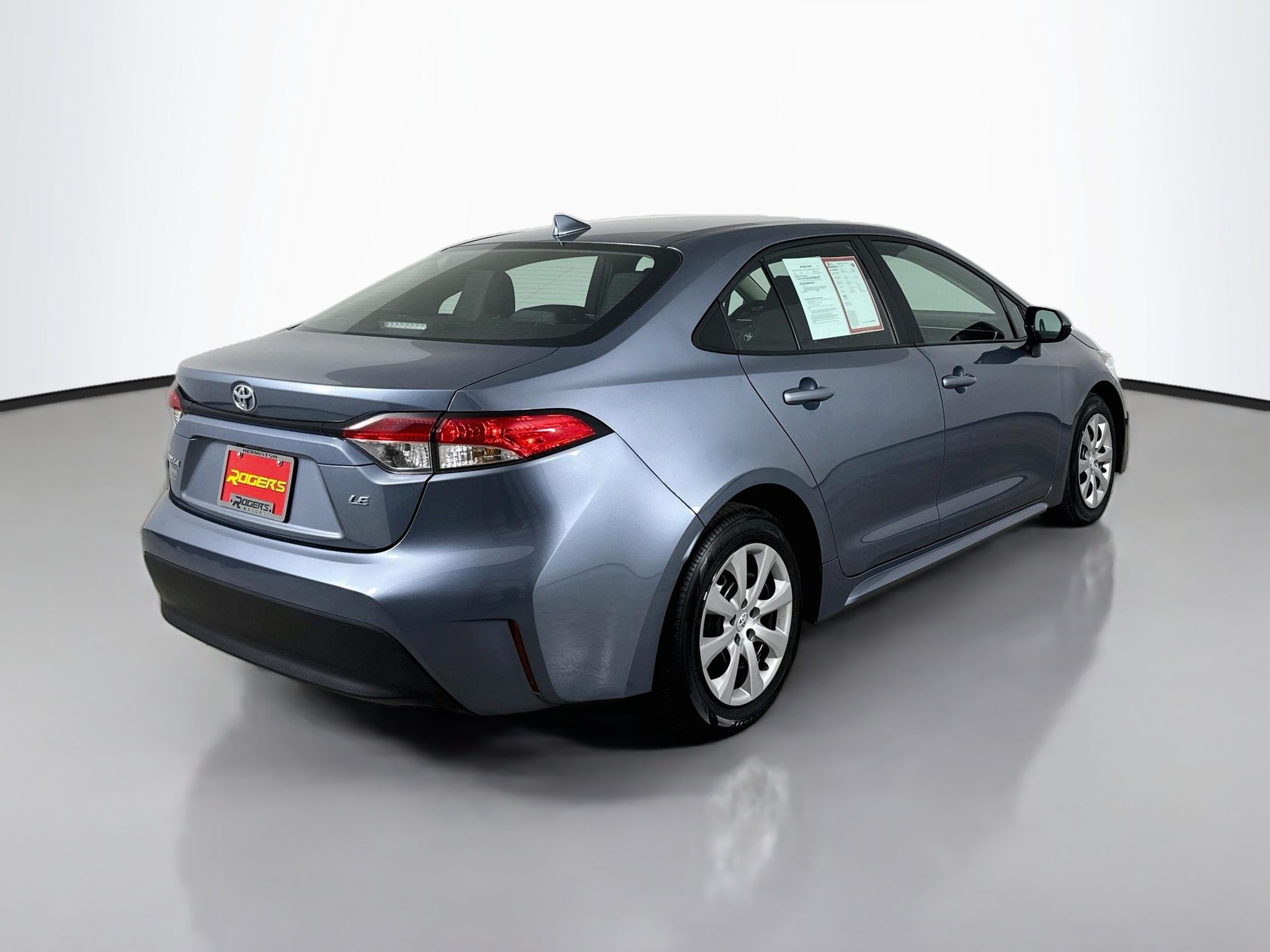 Certified 2025 Toyota Corolla LE FWD image 8