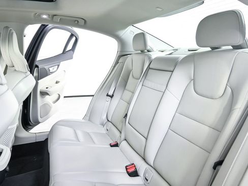 Used 2024 Volvo S60 B5 Core w/ Climate Package FWD image 22