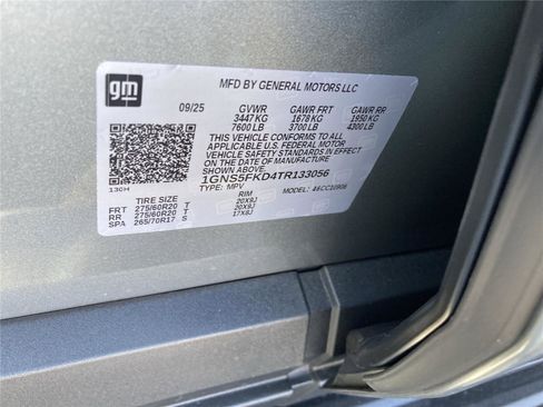 New 2026 Chevrolet Suburban Premier image 33