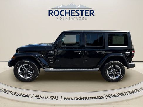 Used 2019 Jeep Wrangler Unlimited Sahara w/ Dual Top Group AWD/4WD image 3