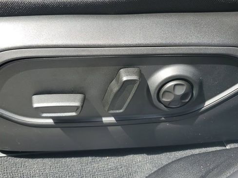 New 2025 Jeep Grand Cherokee Limited w/ Black Appearance Package image 24