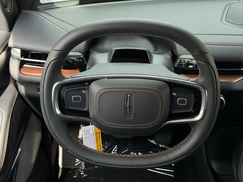 New 2026 Lincoln Navigator L Black Label AWD/4WD image 13