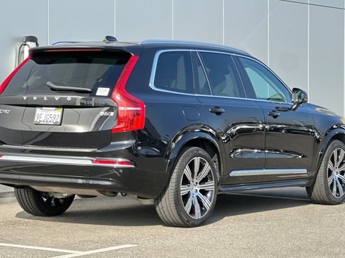 Used 2023 Volvo XC90 B6 Ultimate w/ Lounge Package image 5