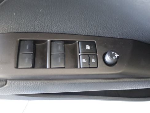 Used 2024 Toyota Camry LE AWD/4WD image 11
