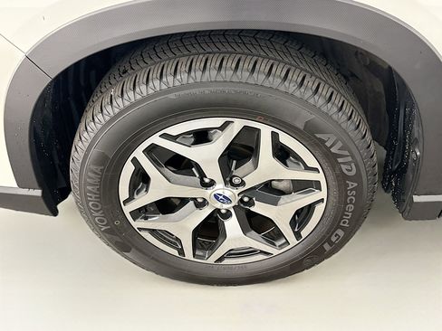 Used 2019 Subaru Forester Premium image 11