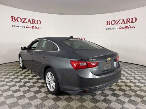 Used 2018 Chevrolet Malibu LT FWD image 6