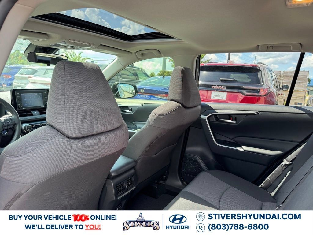 Used 2021 Toyota RAV4 XLE w/ Convenience Package AWD/4WD image 25