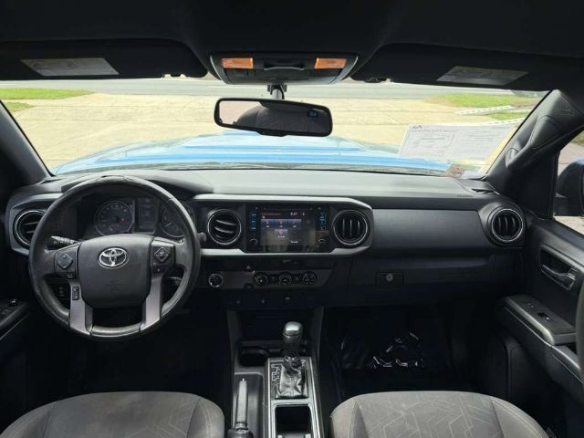 Used 2016 Toyota Tacoma TRD Sport w/ Towing Package RWD image 12