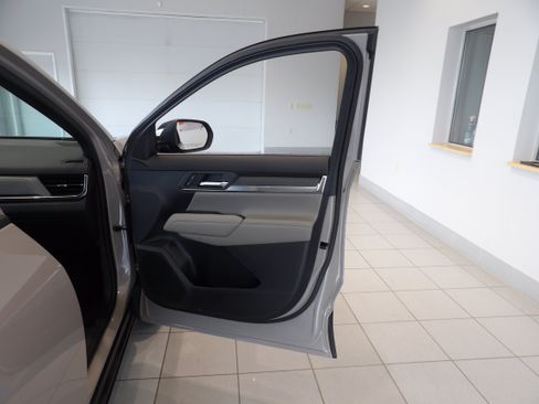 Used 2025 GMC Terrain Elevation AWD/4WD image 22