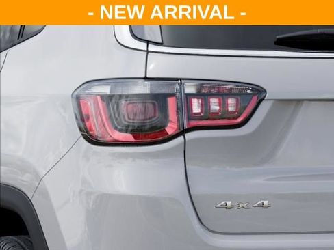 Used 2026 Jeep Compass Limited w/ Sun, Sound & Navigation Group AWD/4WD image 9