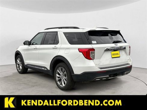 Used 2023 Ford Explorer XLT w/ Equipment Group 202A image 3