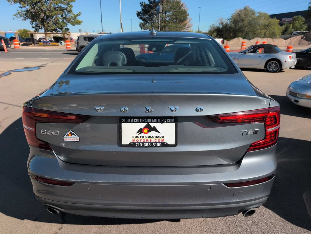 Used 2020 Volvo S60 T6 Momentum AWD/4WD image 6