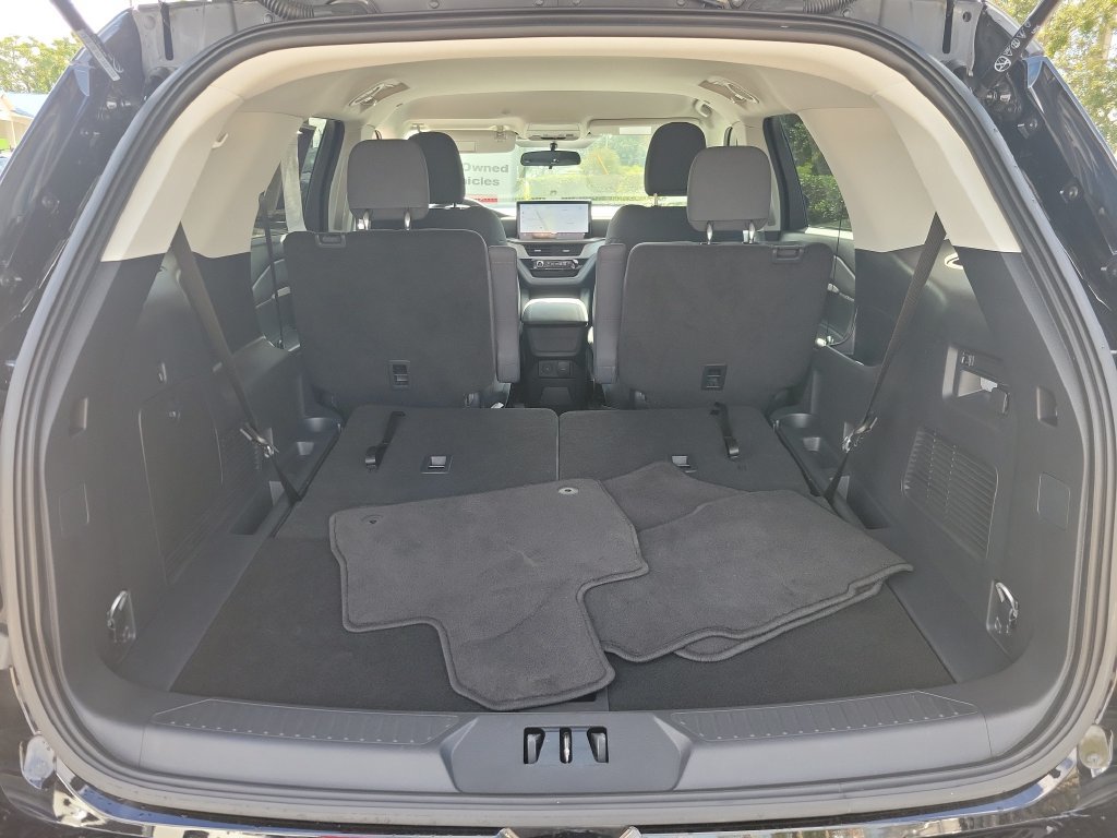 Used 2026 Ford Explorer Active RWD image 7