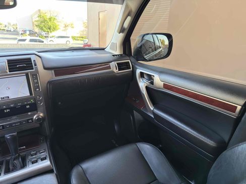 Used 2014 Lexus GX 460 Luxury image 25