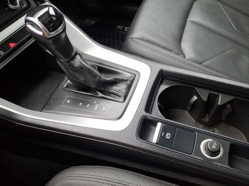 Used 2019 Audi Q3 2.0T Premium image 14