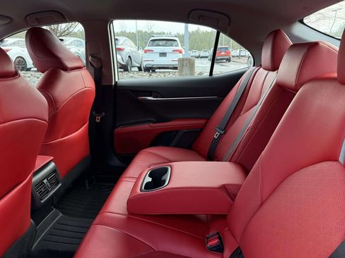 Used 2022 Toyota Camry XSE image 15