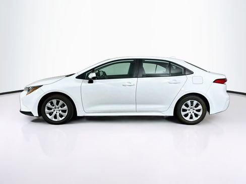 Used 2024 Toyota Corolla LE FWD image 4