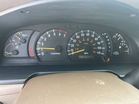 Used 2004 Toyota Tundra SR5 AWD/4WD image 23