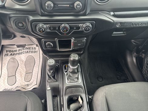 Used 2021 Jeep Wrangler Unlimited Sport AWD/4WD image 15
